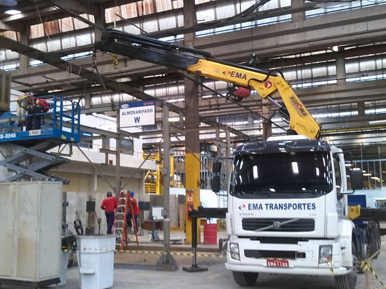 Montagem e desmontagem industrial: soluções técnicas para movimentação e instalação de máquinas